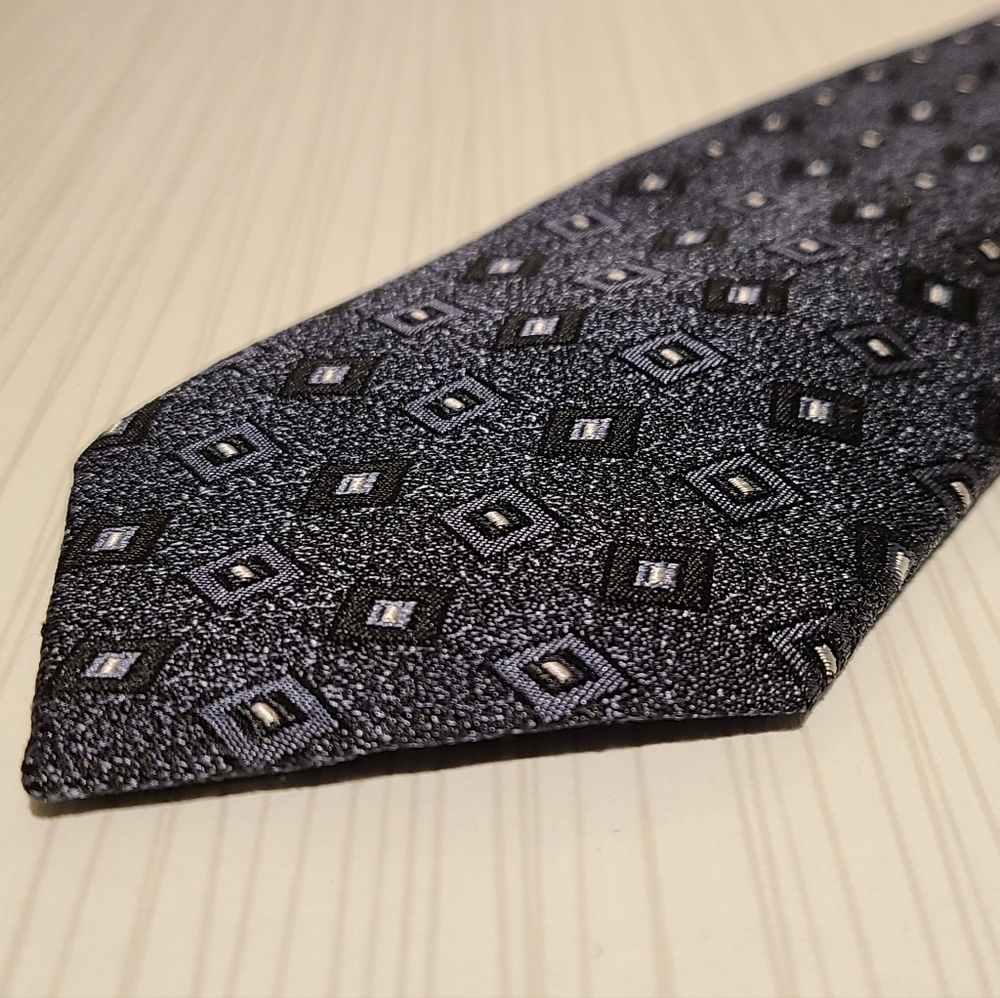 Daniel Hechter Blue Squares 100% Silk Tie